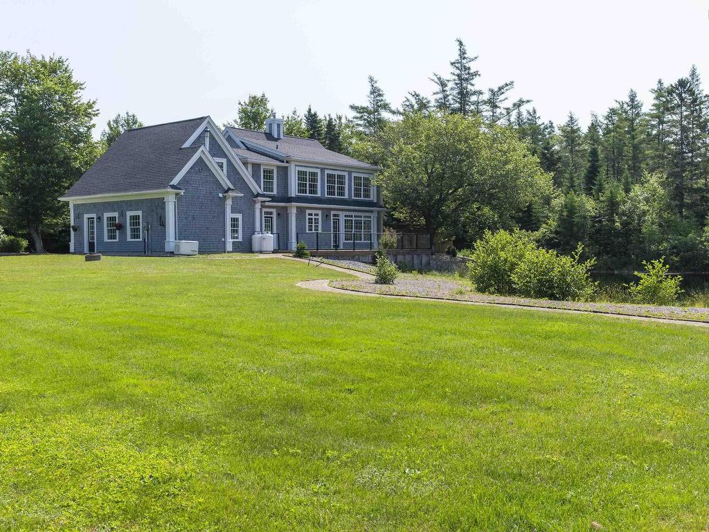 












16 Harvest Lane

,
Upper Tantallon,




NS
B3Z 1L3

