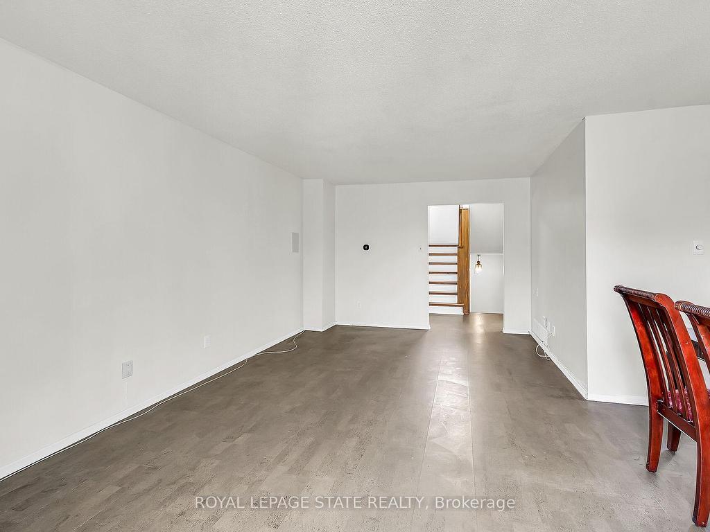 









183


Garden

Crescent,
Hamilton,




ON
L8V 4T3

