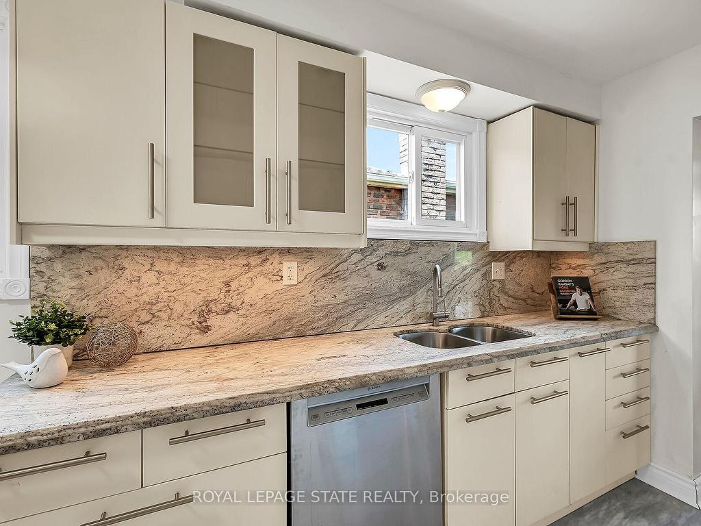 









183


Garden

Crescent,
Hamilton,




ON
L8V 4T3

