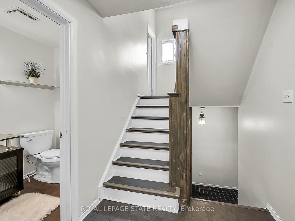 









183


Garden

Crescent,
Hamilton,




ON
L8V 4T3


