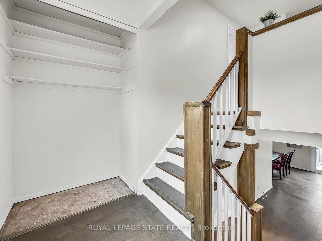 









183


Garden

Crescent,
Hamilton,




ON
L8V 4T3

