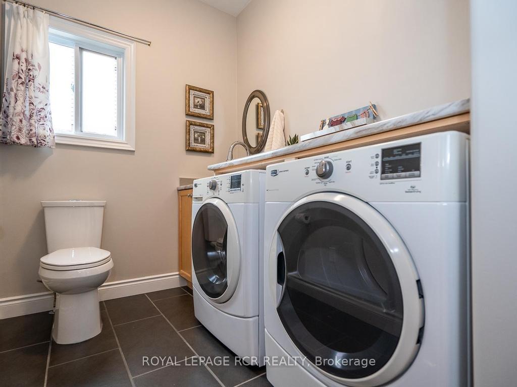 









39


Dinnick

Crescent,
Orangeville,




ON
L9W 0B7

