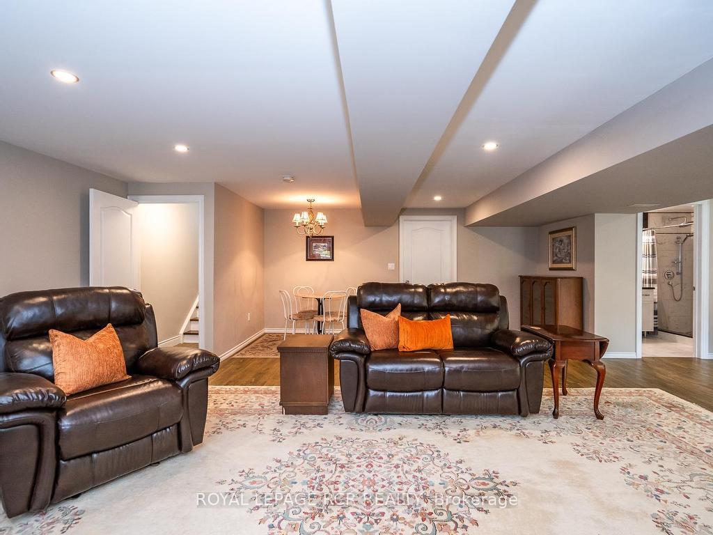 









39


Dinnick

Crescent,
Orangeville,




ON
L9W 0B7

