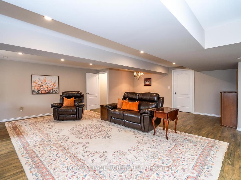 









39


Dinnick

Crescent,
Orangeville,




ON
L9W 0B7

