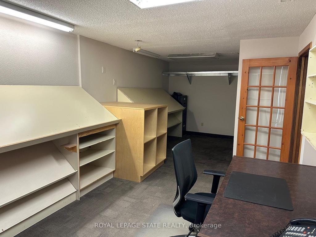 









530


Seaman

Street, 12,
Hamilton,




ON
L8E 3X7

