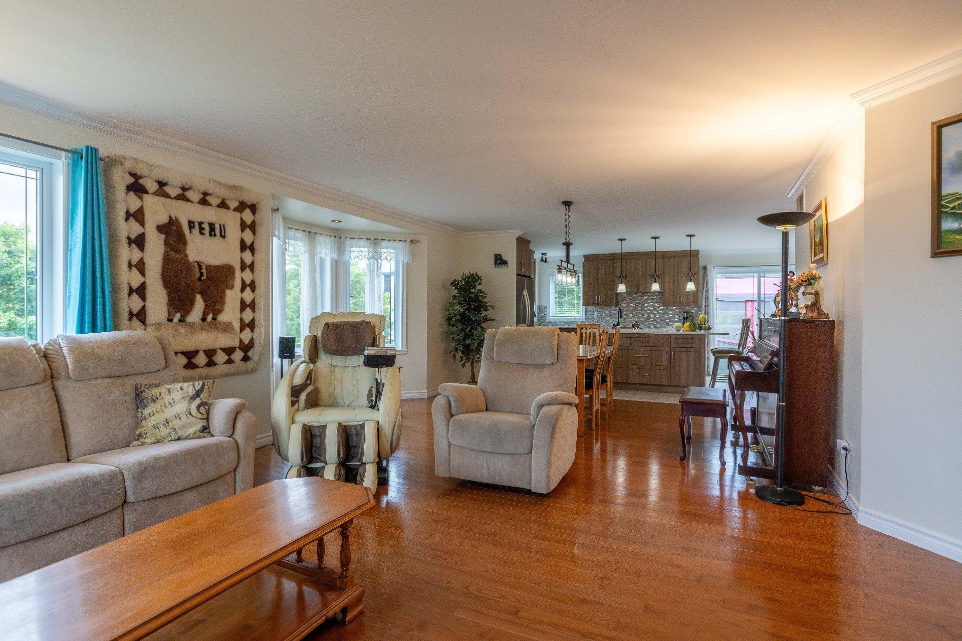 









7005


Rue Amyot

,
Trois-Rivières,




QC
G9B2G2

