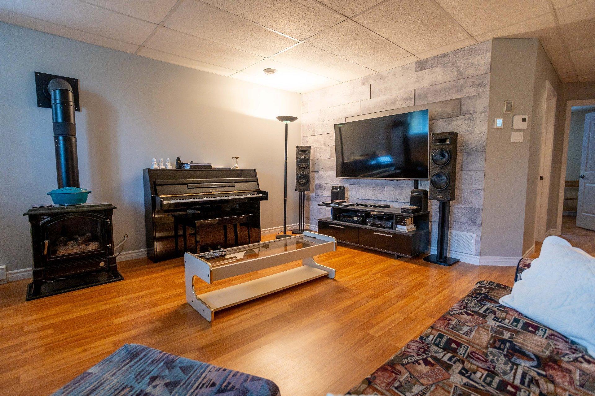 









7005


Rue Amyot

,
Trois-Rivières,




QC
G9B2G2

