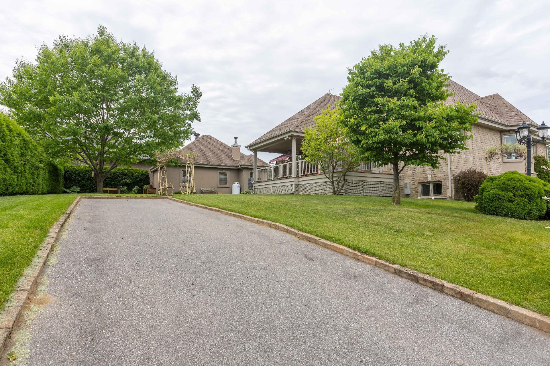 









7005


Rue Amyot

,
Trois-Rivières,




QC
G9B2G2

