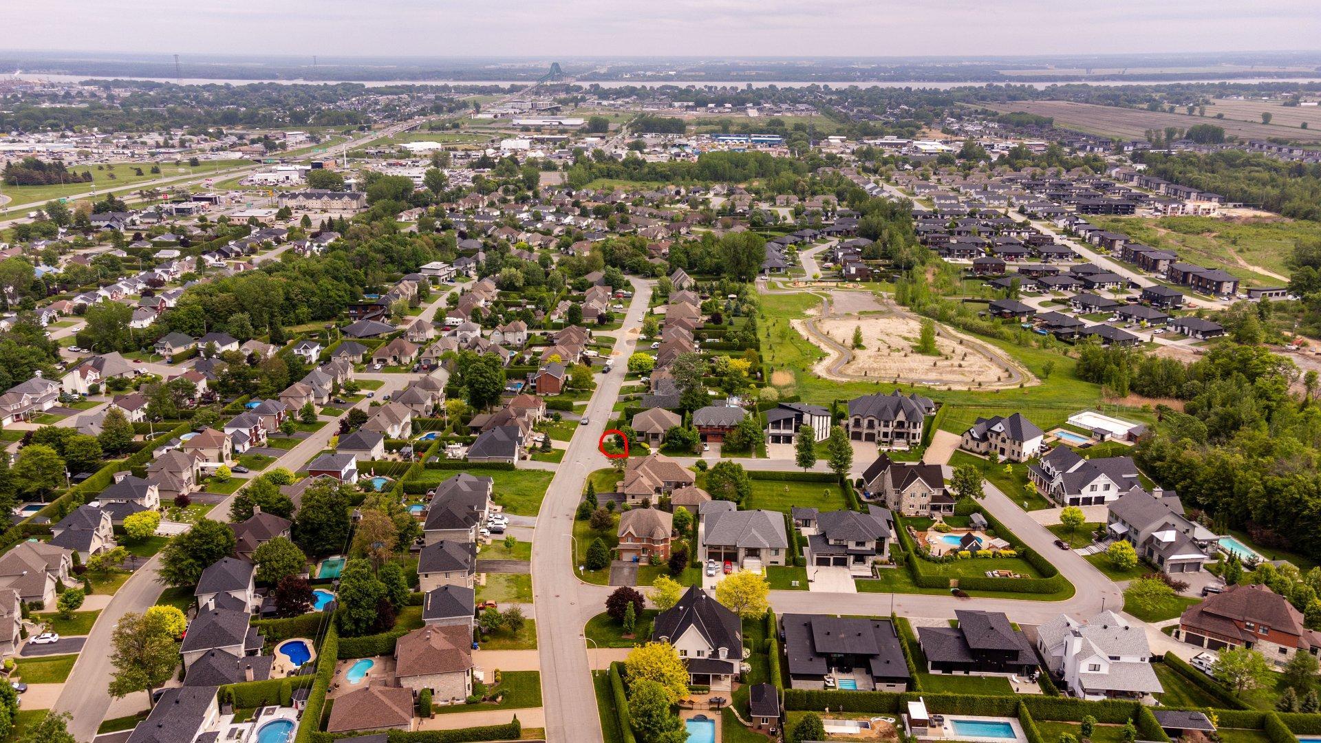 









7005


Rue Amyot

,
Trois-Rivières,




QC
G9B2G2

