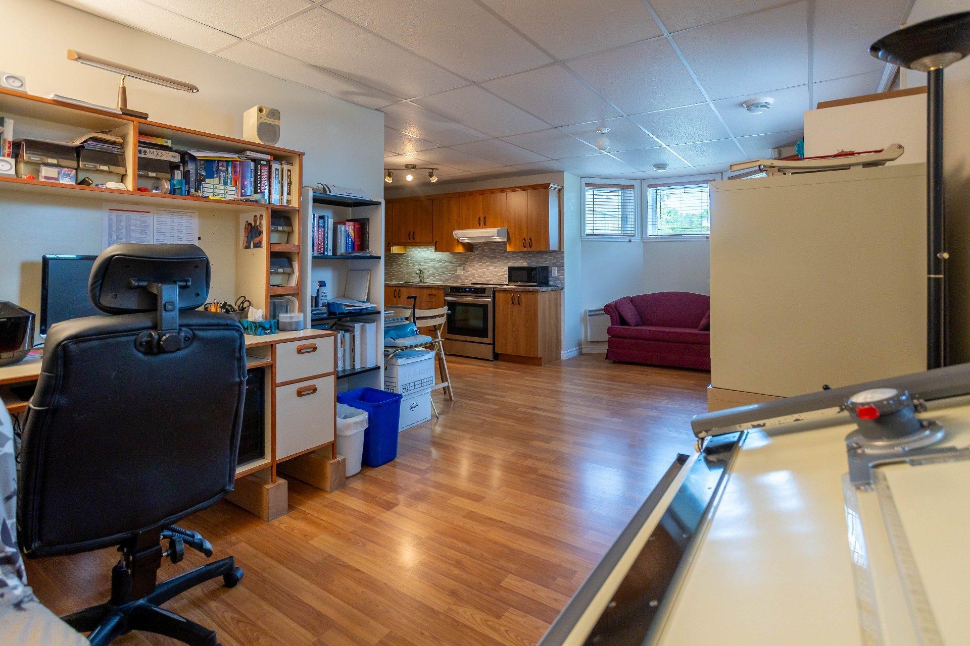 









7005


Rue Amyot

,
Trois-Rivières,




QC
G9B2G2

