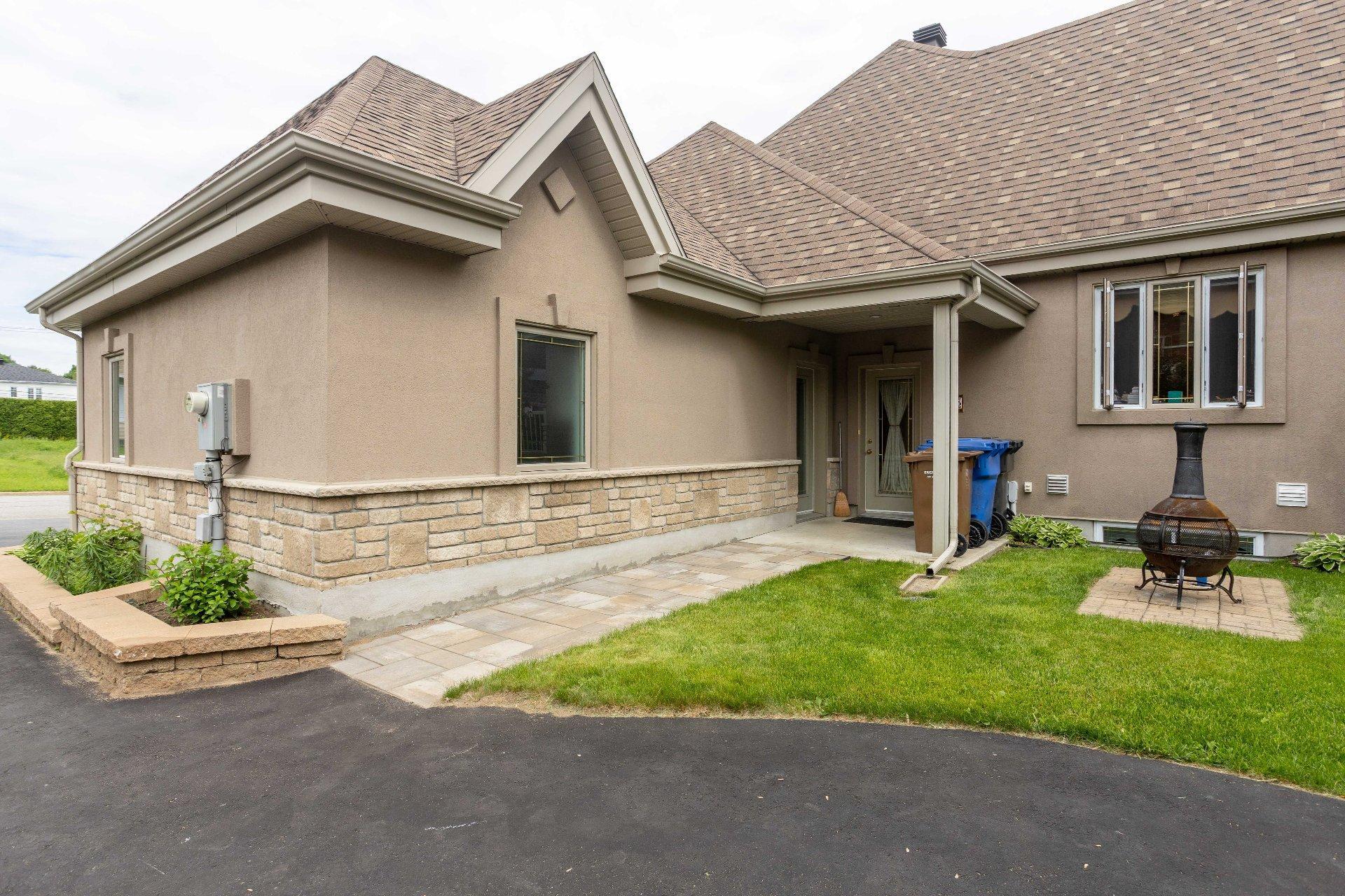 









7005


Rue Amyot

,
Trois-Rivières,




QC
G9B2G2

