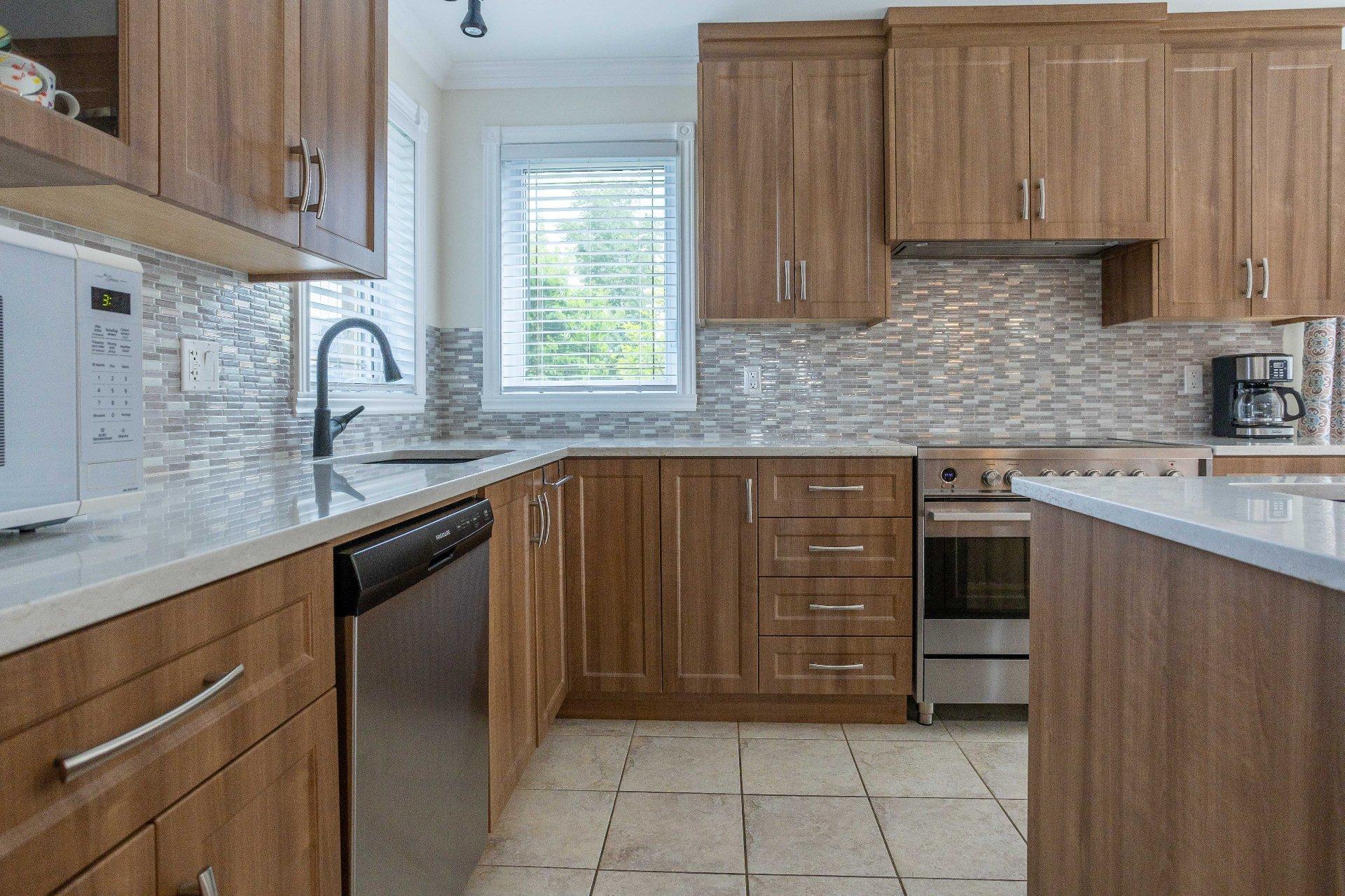 









7005


Rue Amyot

,
Trois-Rivières,




QC
G9B2G2

