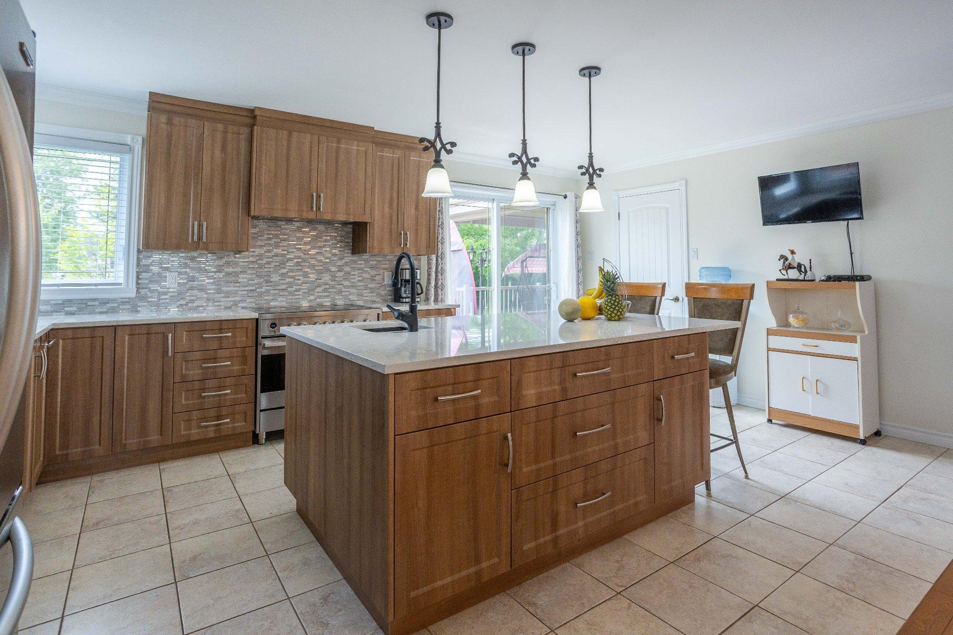 









7005


Rue Amyot

,
Trois-Rivières,




QC
G9B2G2

