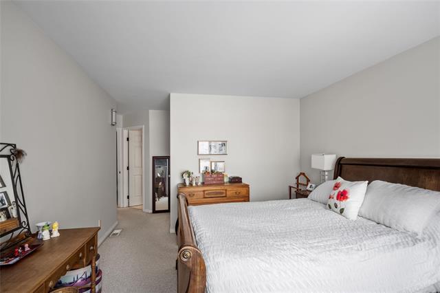









3558


HENDERSON

HWY,
East St Paul,




MB
R2E 1A9

