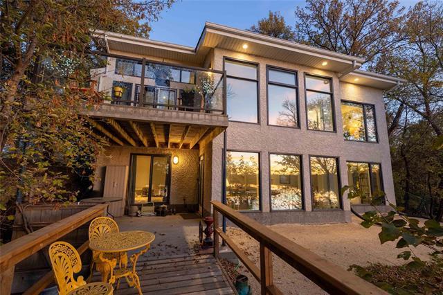 









3558


HENDERSON

HWY,
East St Paul,




MB
R2E 1A9


