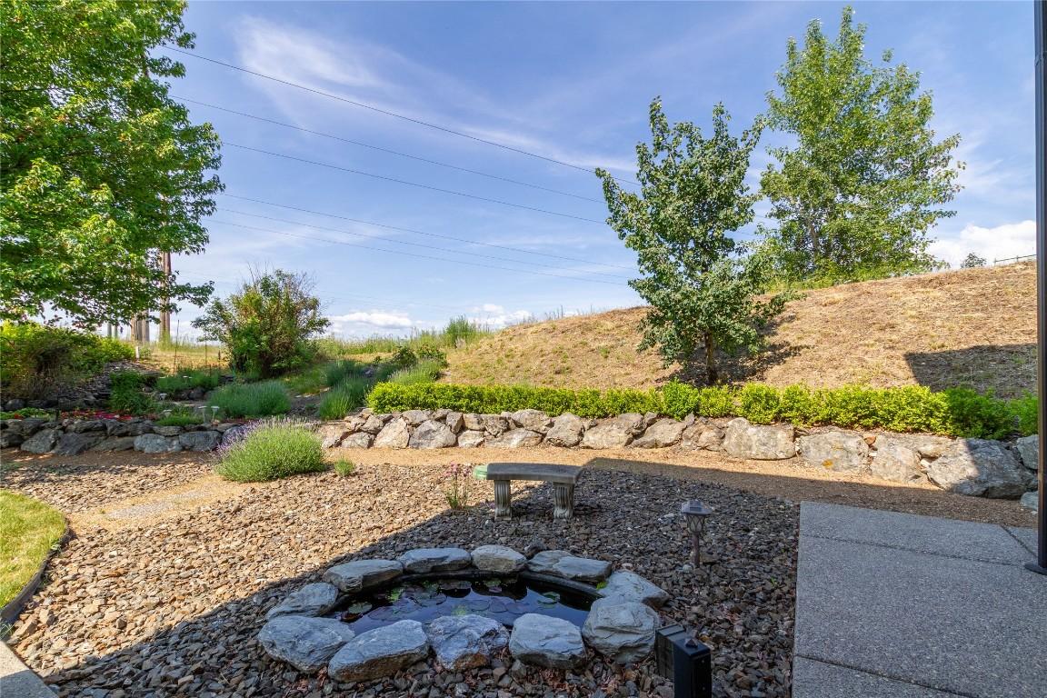 









6518


Blackcomb

Way,
Vernon,




BC
V1B 4E1

