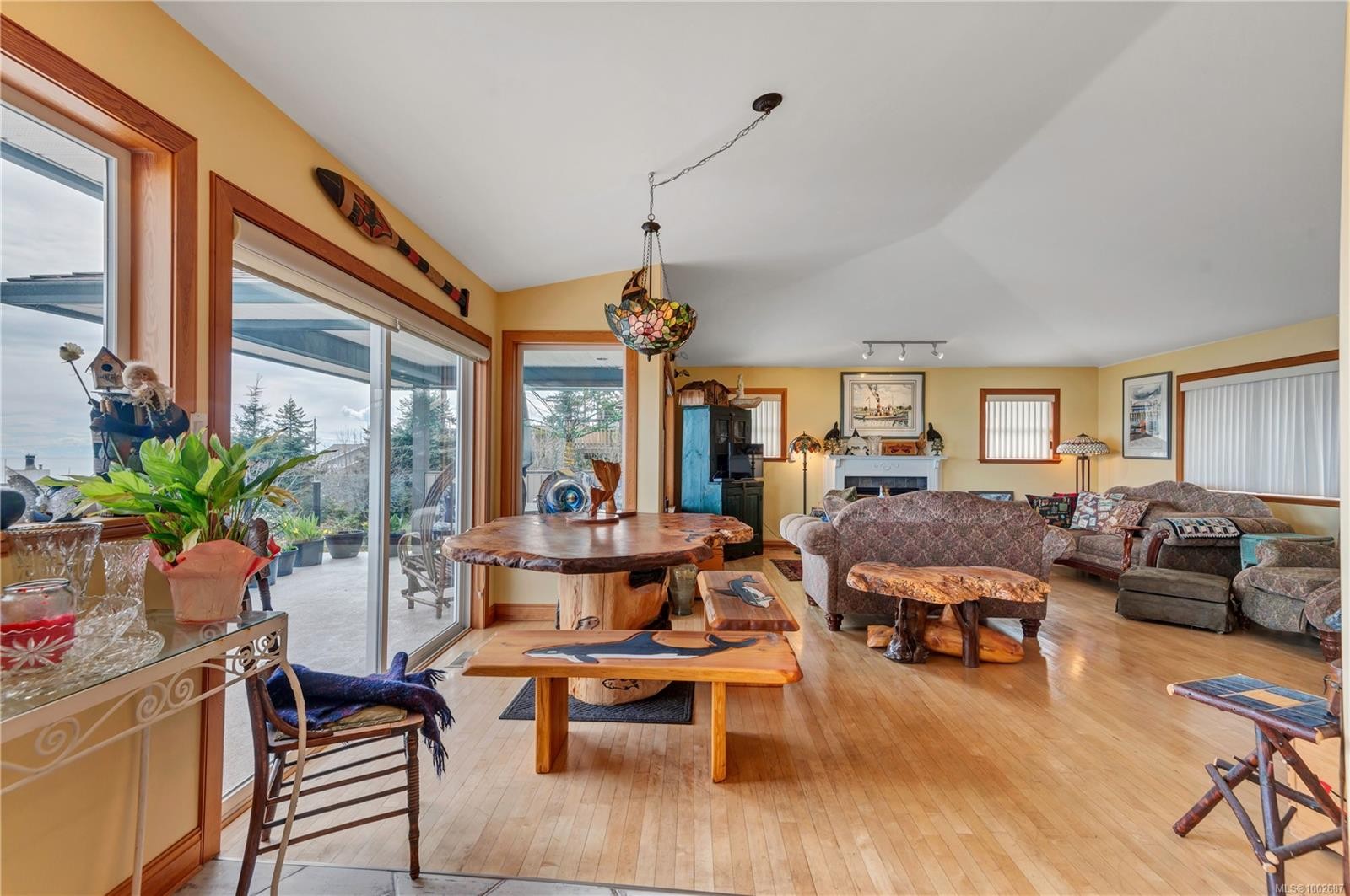 









253


Alder

St South,
Campbell River,




BC
V9W 2M9

