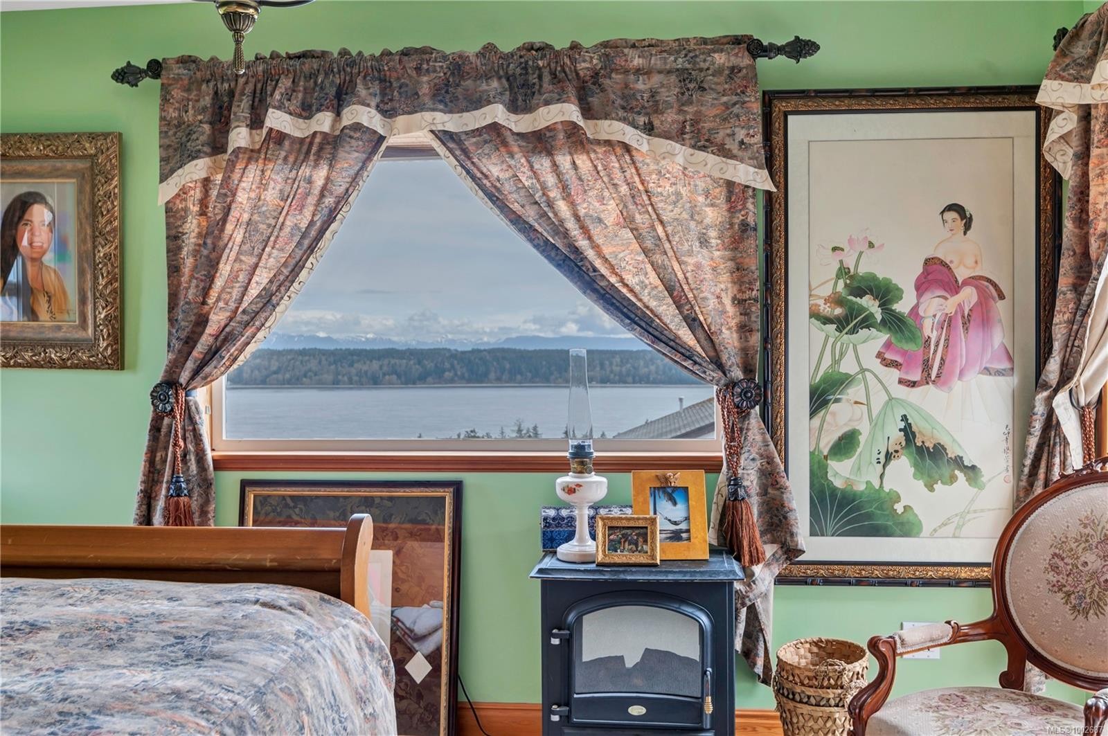 









253


Alder

St South,
Campbell River,




BC
V9W 2M9

