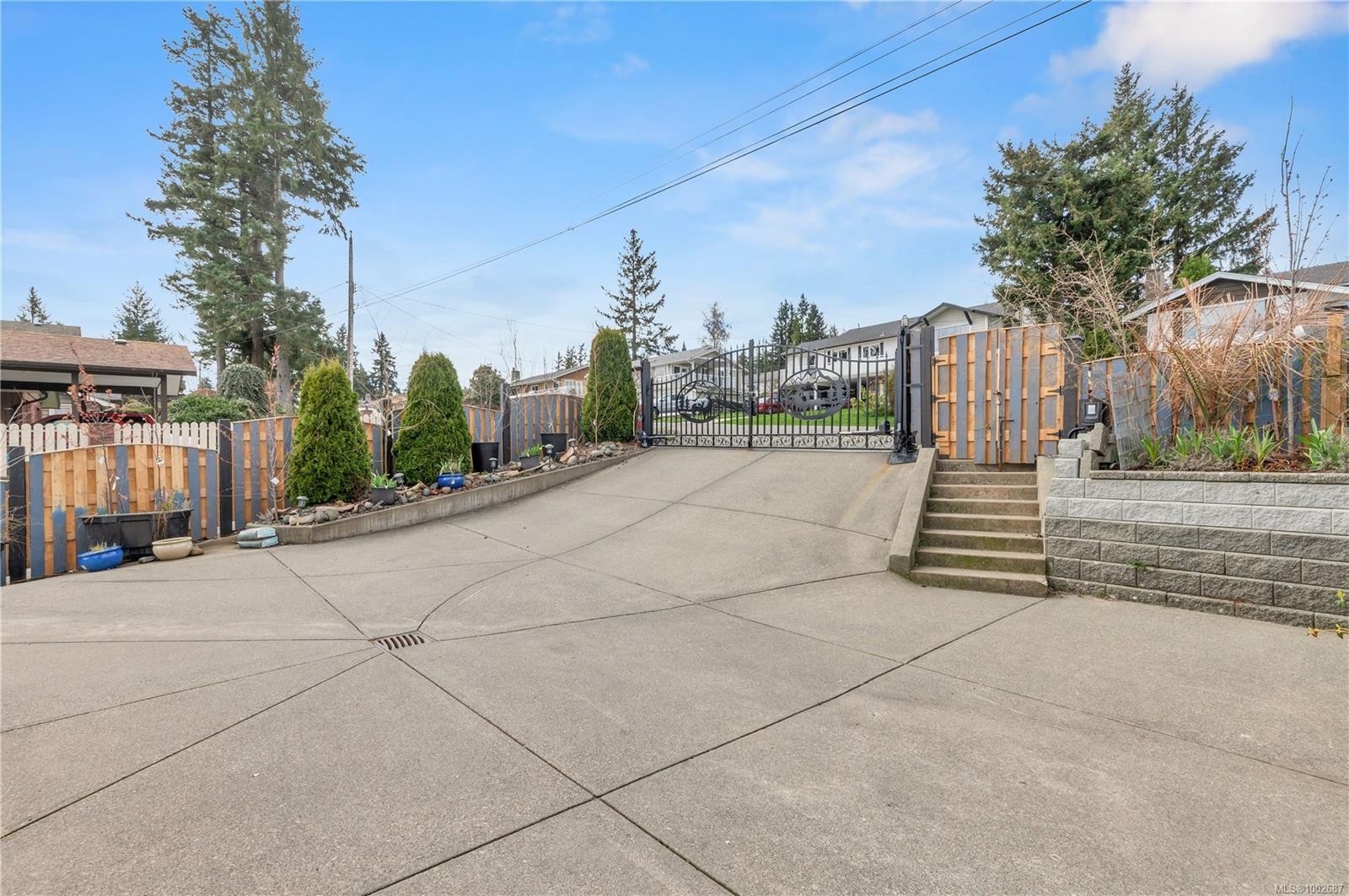 









253


Alder

St South,
Campbell River,




BC
V9W 2M9

