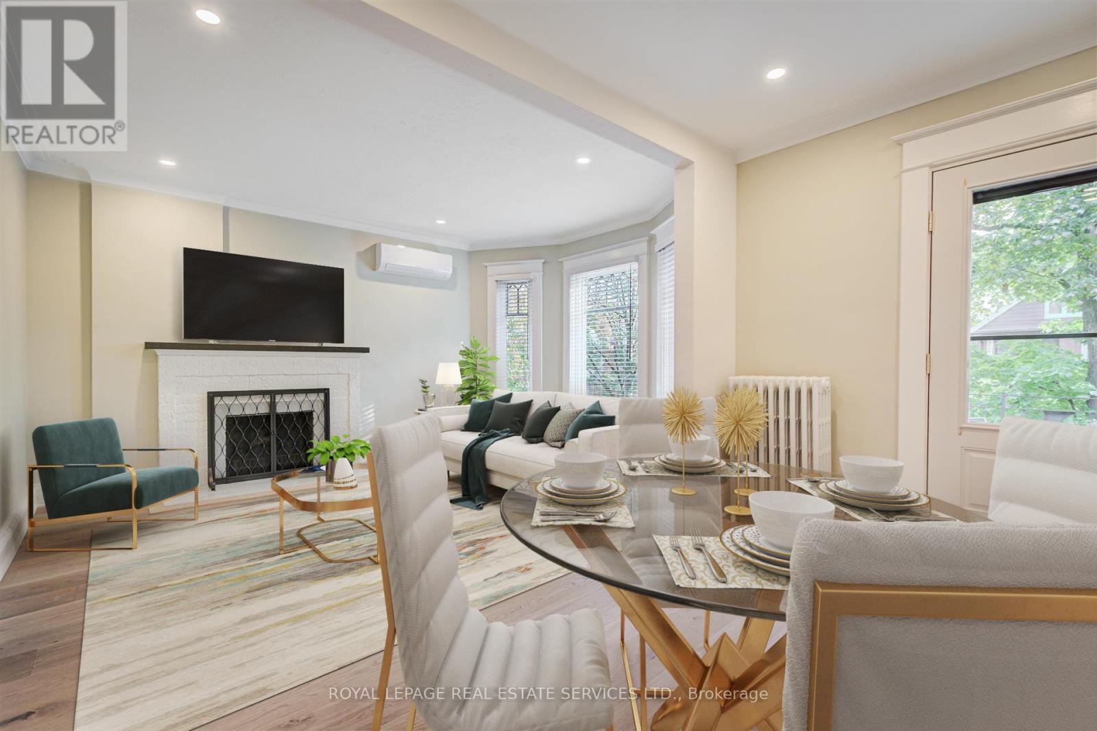 












2 - 150 MEDLAND STREET

,
Toronto,




Ontario
M6P2N5


