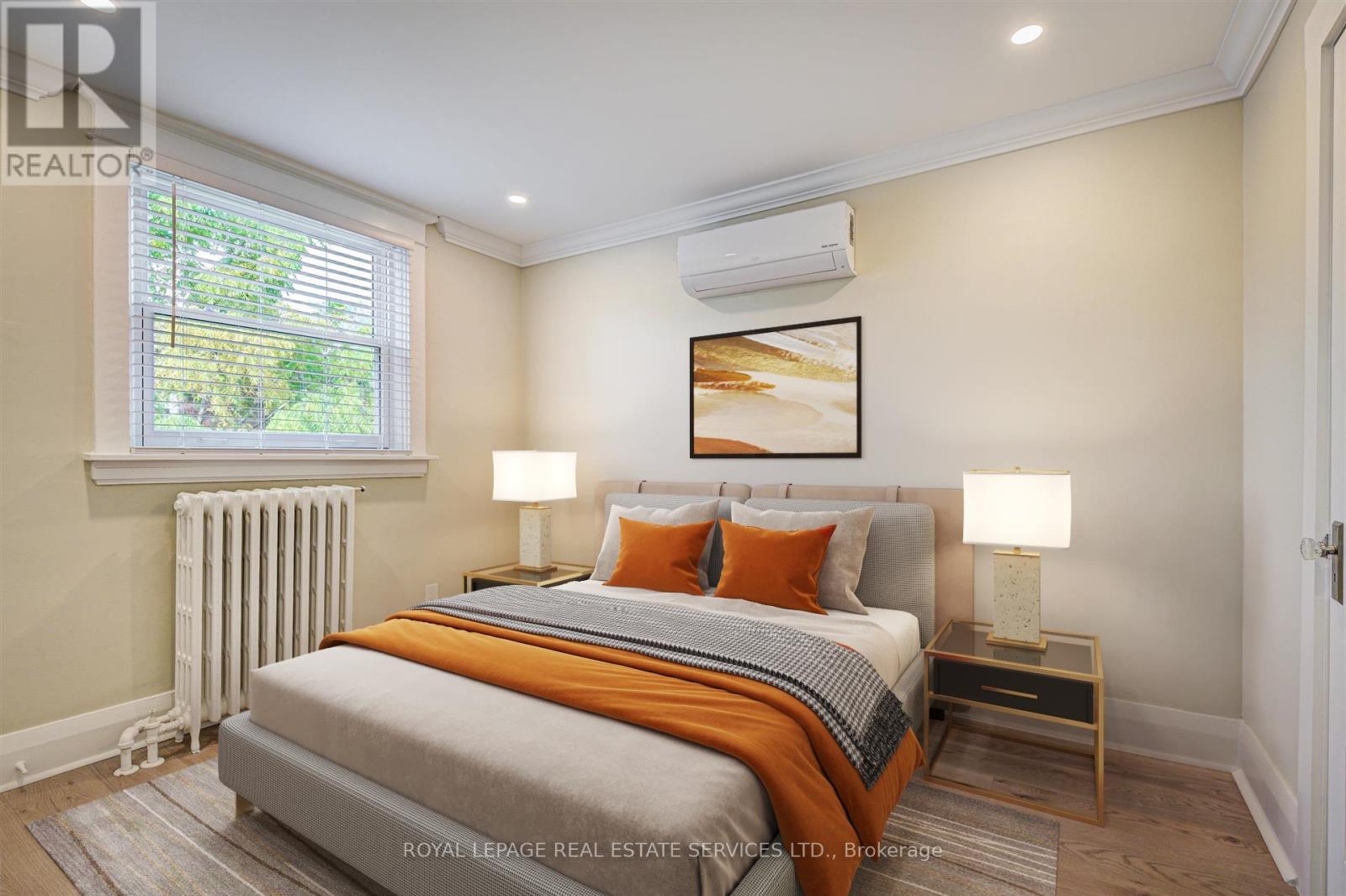 












2 - 150 MEDLAND STREET

,
Toronto,




Ontario
M6P2N5

