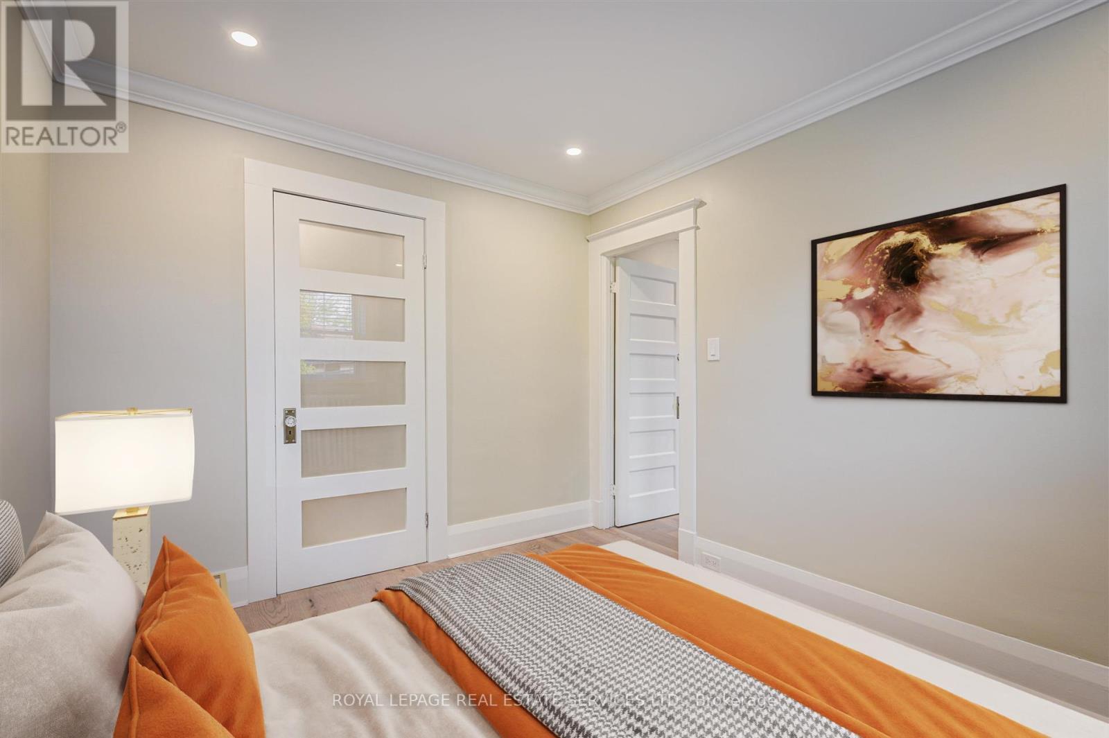












2 - 150 MEDLAND STREET

,
Toronto,




Ontario
M6P2N5

