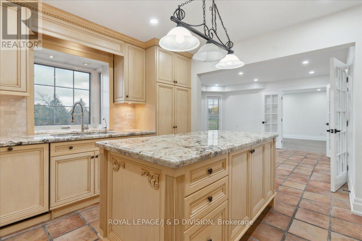 












17 SLEEPY HOLLOW LANE

,
Whitchurch-Stouffville,




Ontario
L4A7X4

