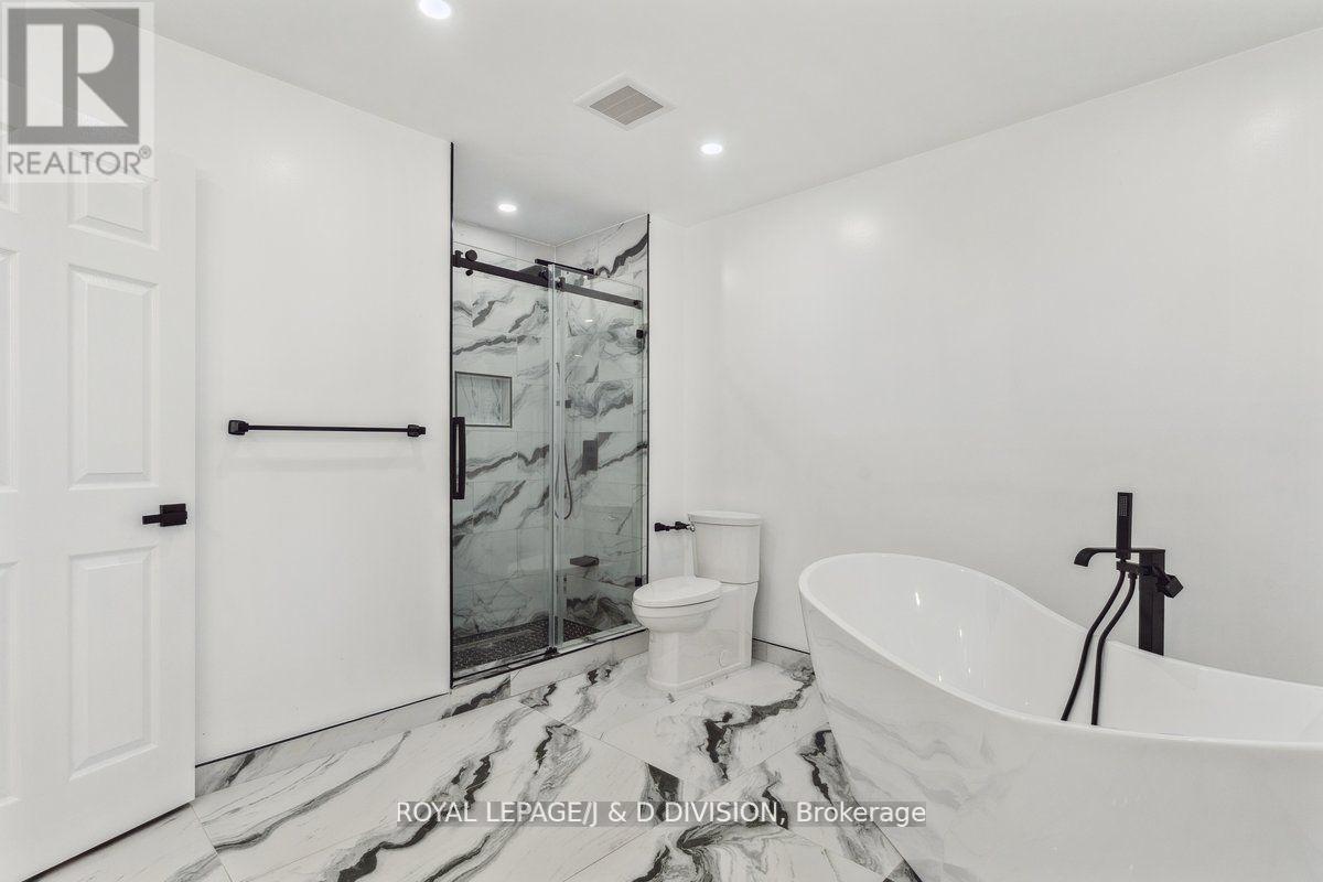 












17 SLEEPY HOLLOW LANE

,
Whitchurch-Stouffville,




Ontario
L4A7X4

