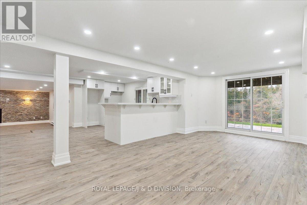 












17 SLEEPY HOLLOW LANE

,
Whitchurch-Stouffville,




Ontario
L4A7X4

