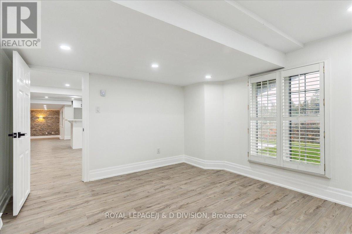 












17 SLEEPY HOLLOW LANE

,
Whitchurch-Stouffville,




Ontario
L4A7X4

