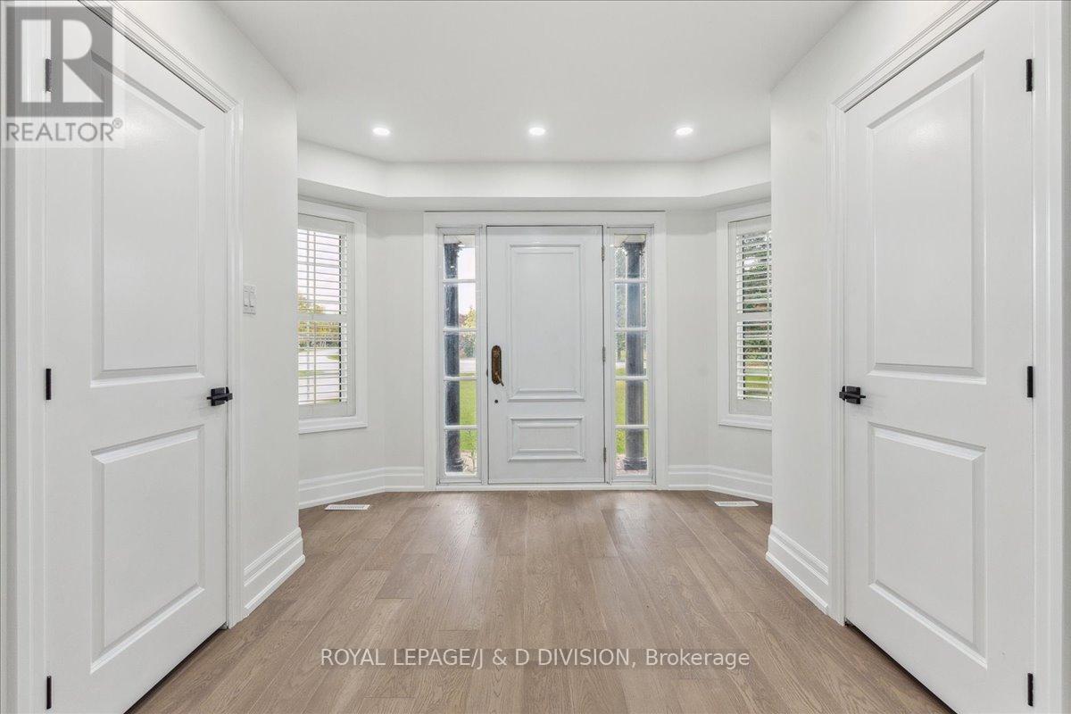 












17 SLEEPY HOLLOW LANE

,
Whitchurch-Stouffville,




Ontario
L4A7X4


