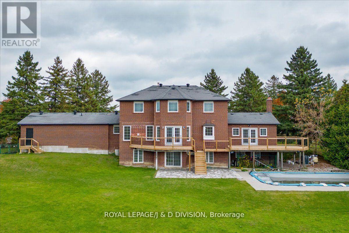 












17 SLEEPY HOLLOW LANE

,
Whitchurch-Stouffville,




Ontario
L4A7X4

