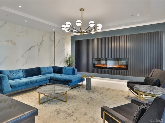 









3647


Av. Jean-Béraud

, 208,
Chomedey (Laval),




QC
H7T0N4

