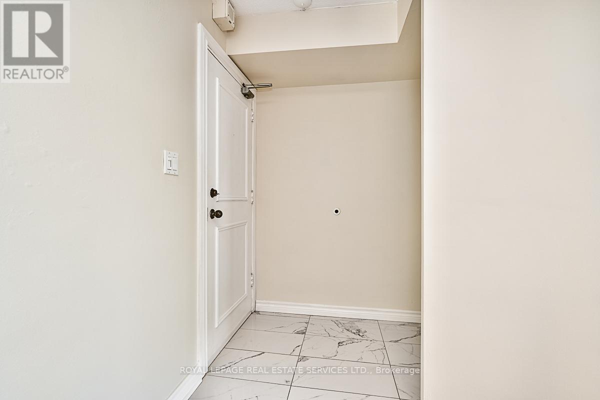 












808 - 2263 MARINE DRIVE

,
Oakville,




Ontario
L6L5K1

