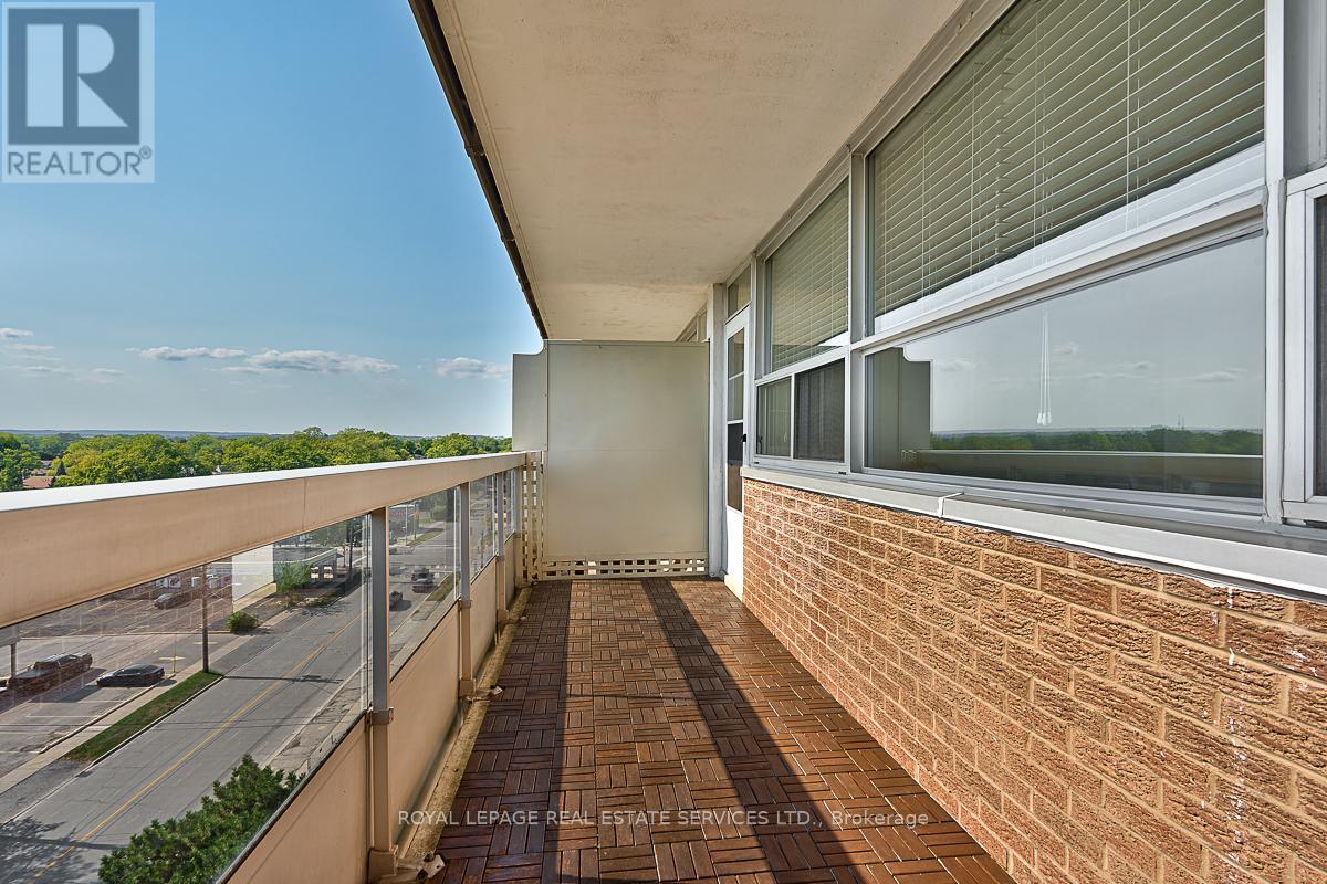 












808 - 2263 MARINE DRIVE

,
Oakville,




Ontario
L6L5K1

