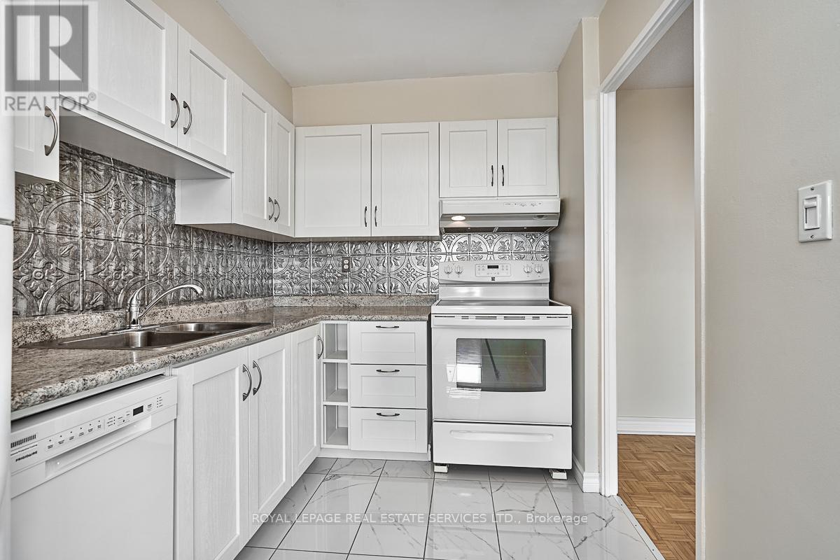 












808 - 2263 MARINE DRIVE

,
Oakville,




Ontario
L6L5K1

