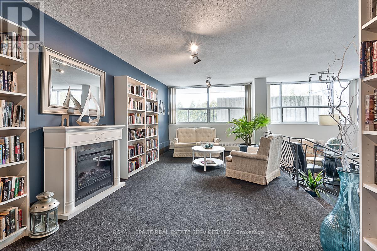 












808 - 2263 MARINE DRIVE

,
Oakville,




Ontario
L6L5K1

