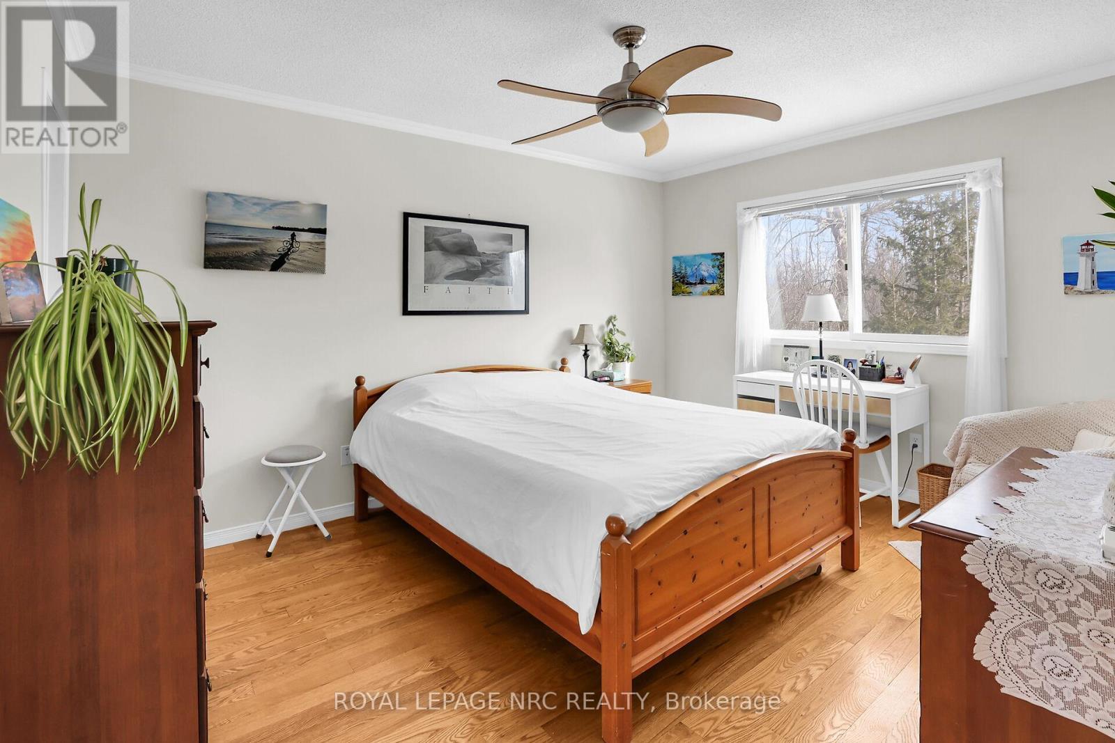 












12 ENGLEWOOD COURT

,
Fort Erie (Crescent Park),




Ontario
L2A5X5

