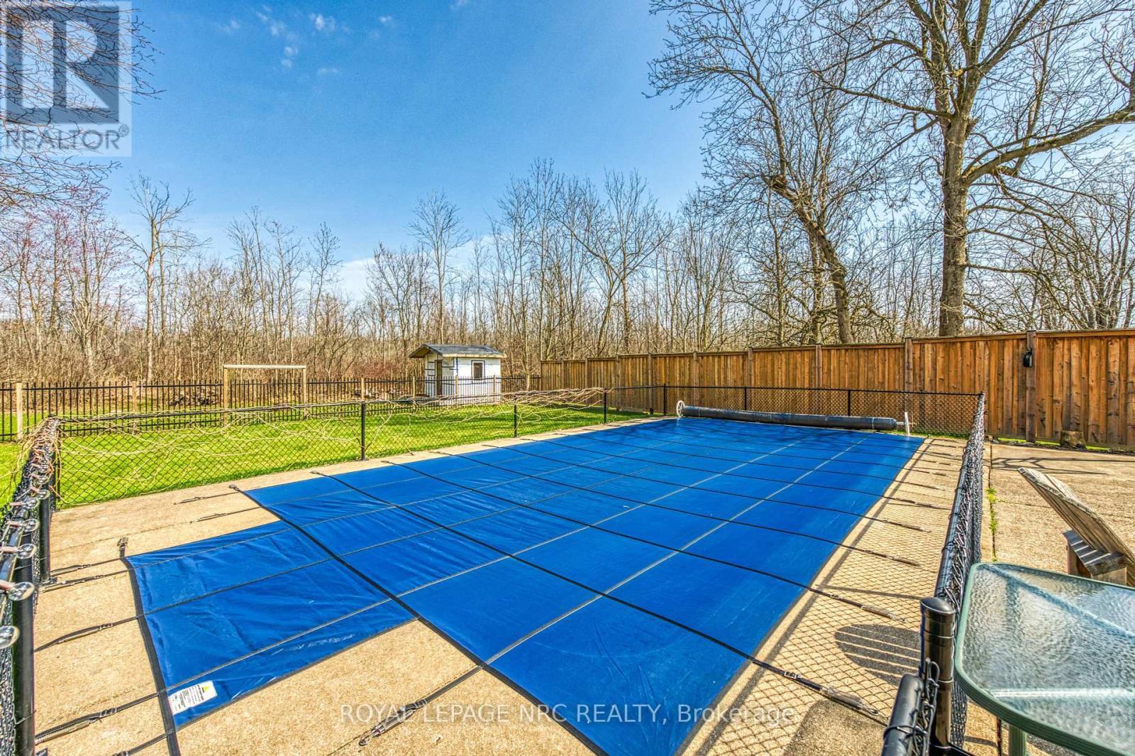 












12 ENGLEWOOD COURT

,
Fort Erie (Crescent Park),




Ontario
L2A5X5

