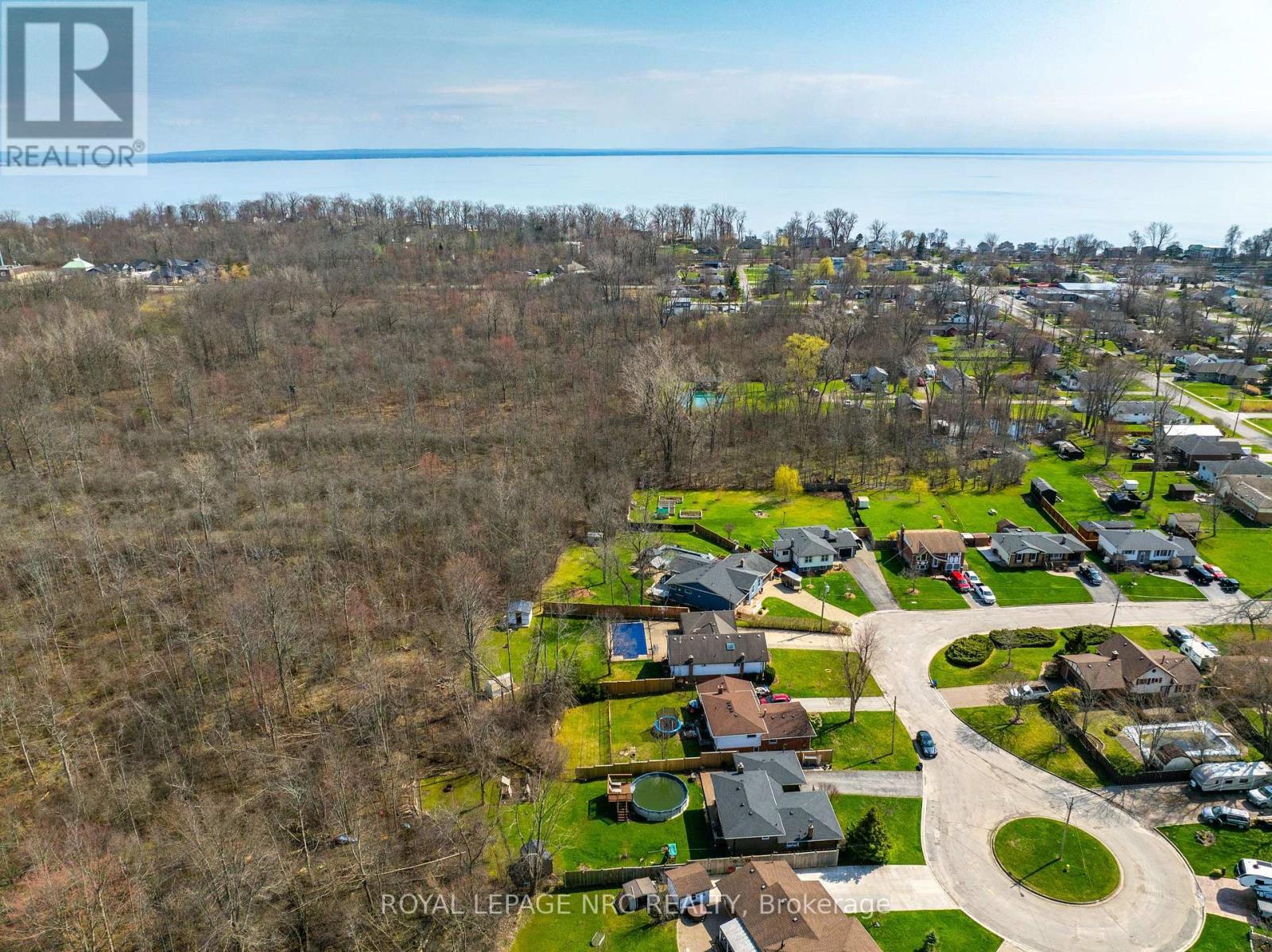 












12 ENGLEWOOD COURT

,
Fort Erie (Crescent Park),




Ontario
L2A5X5

