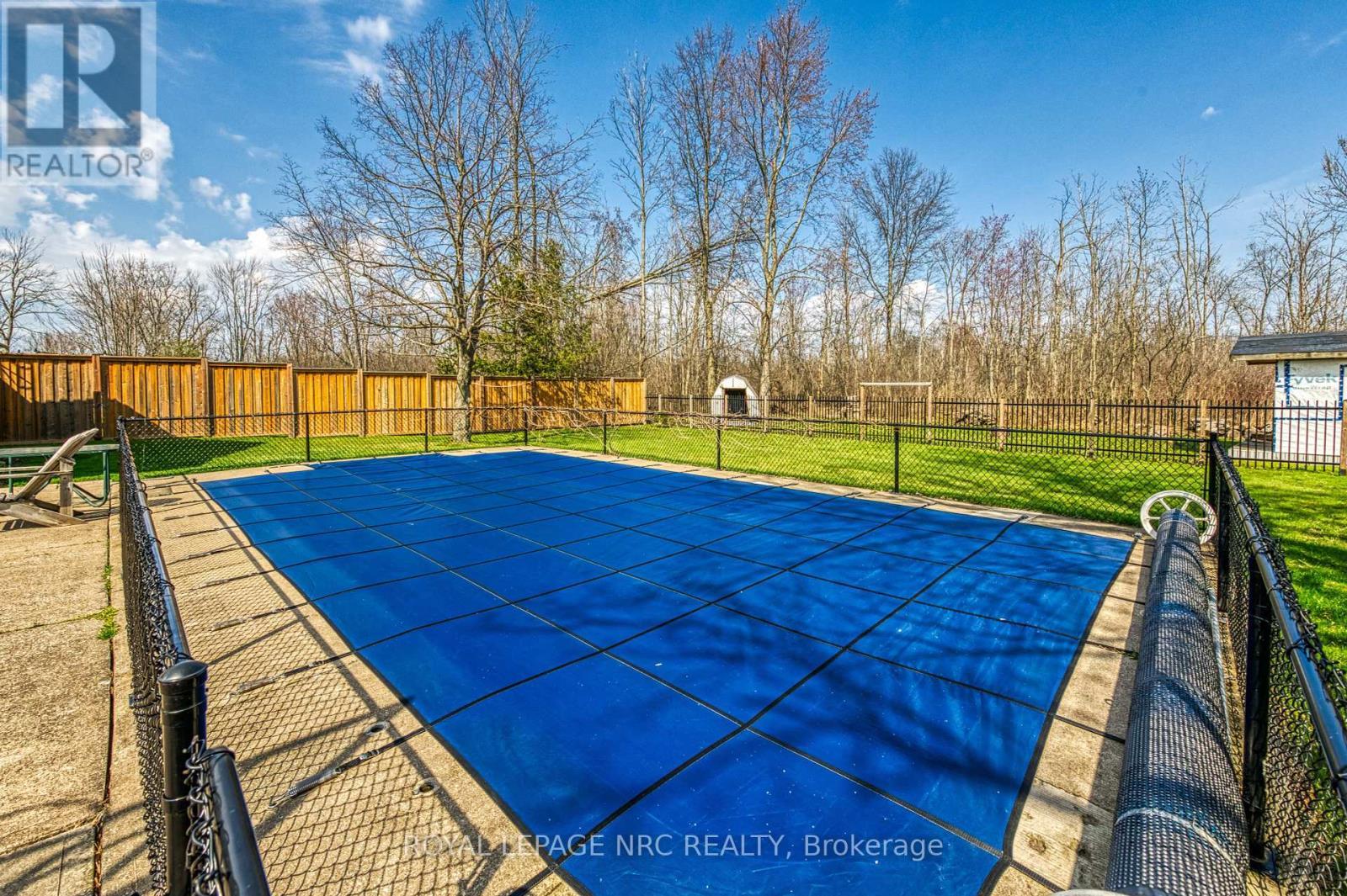 












12 ENGLEWOOD COURT

,
Fort Erie (Crescent Park),




Ontario
L2A5X5

