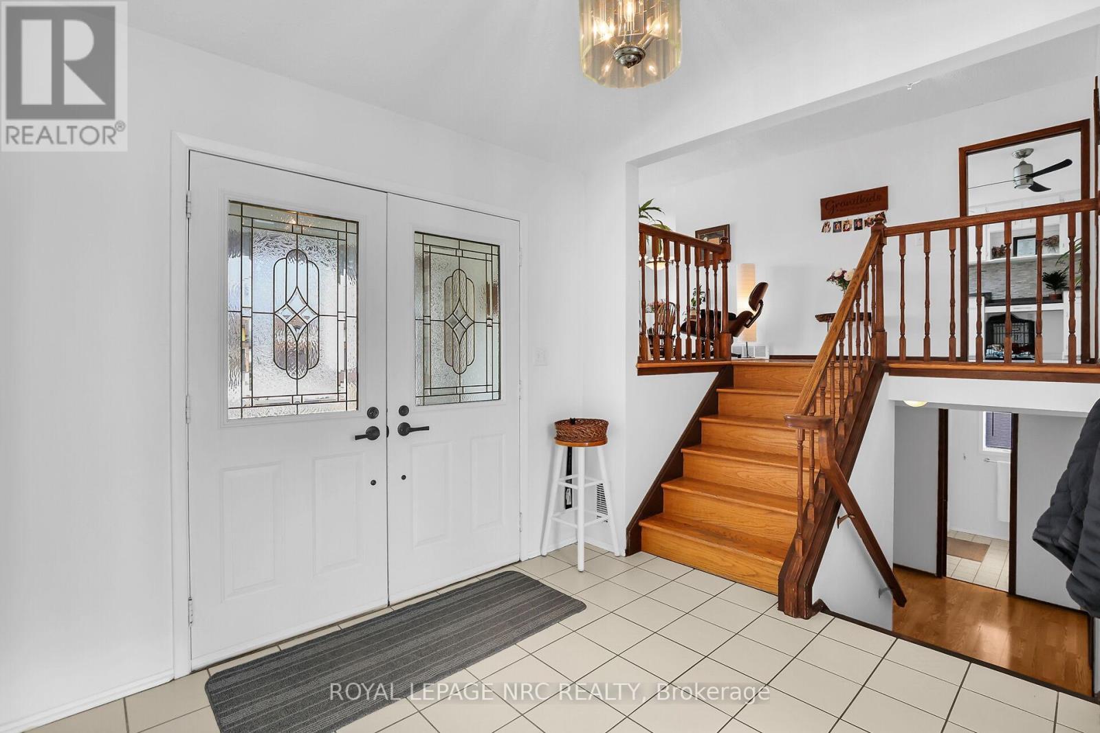 












12 ENGLEWOOD COURT

,
Fort Erie (Crescent Park),




Ontario
L2A5X5

