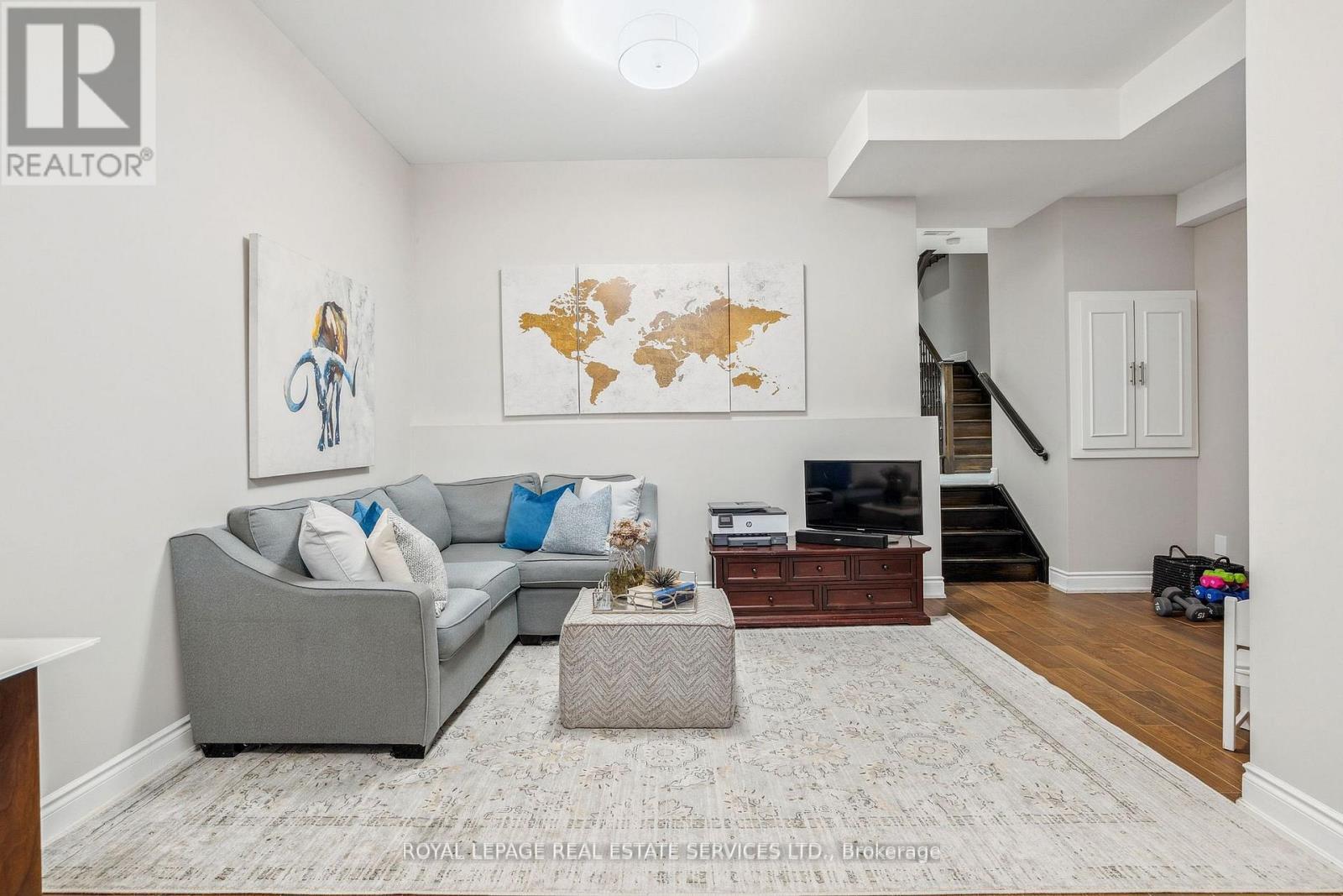 












63 LONG BRANCH AVENUE

,
Toronto,




Ontario
M8W3J3

