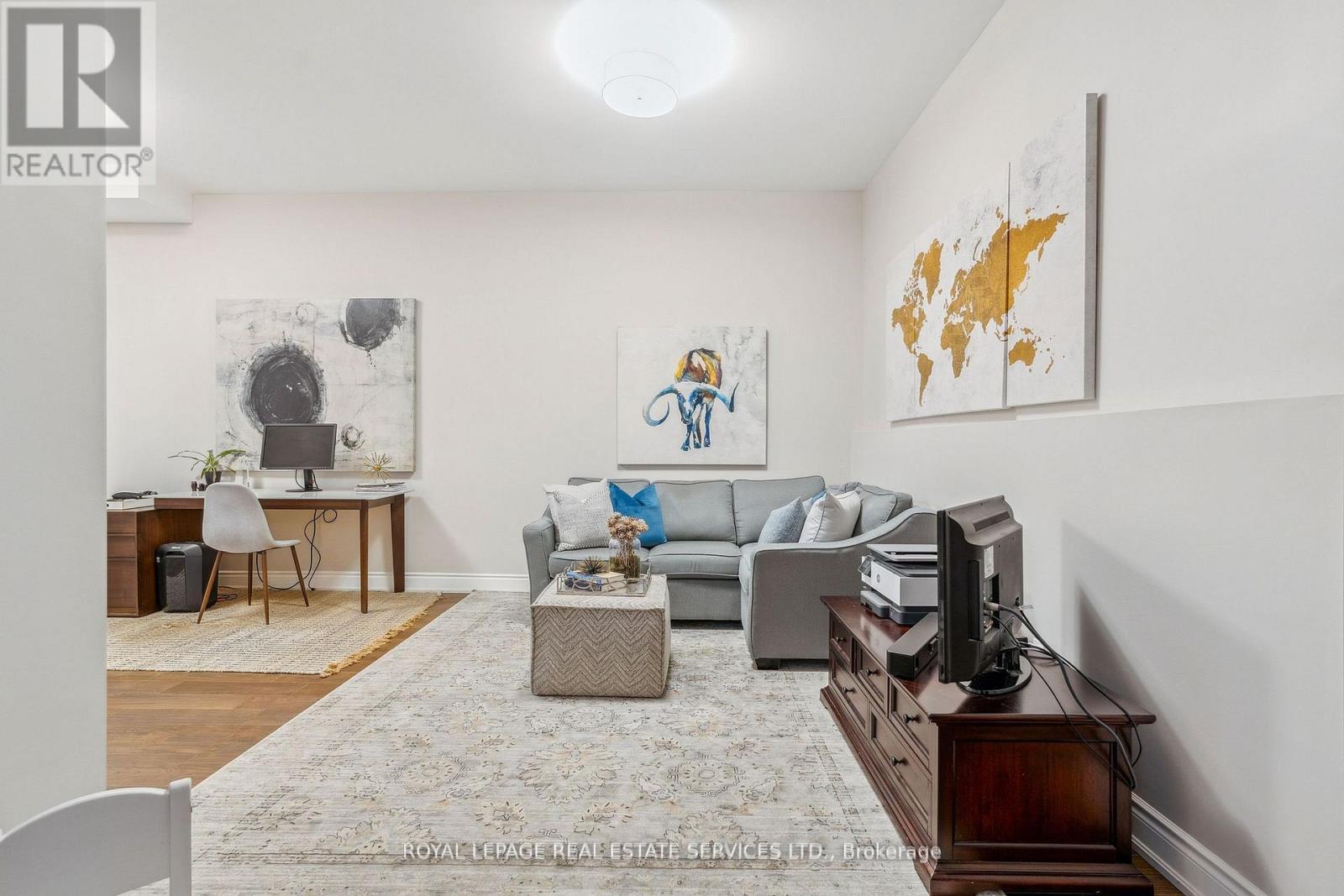 












63 LONG BRANCH AVENUE

,
Toronto,




Ontario
M8W3J3

