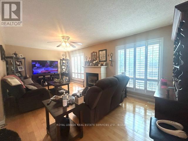 












5579 THORN LANE

,
Burlington,




Ontario
L7L6V8

