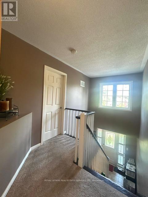 












5579 THORN LANE

,
Burlington,




Ontario
L7L6V8

