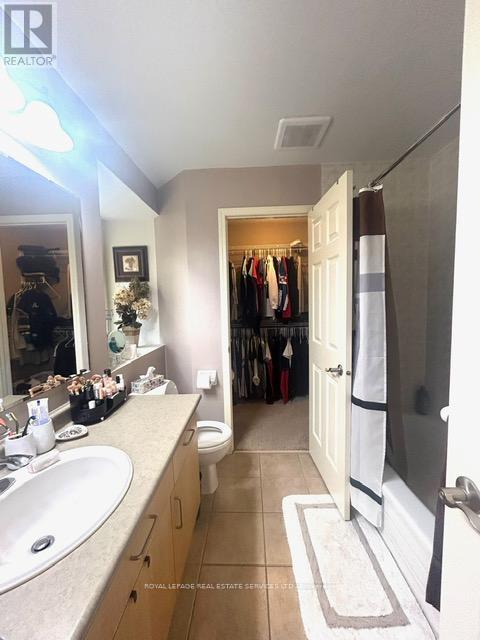 












5579 THORN LANE

,
Burlington,




Ontario
L7L6V8

