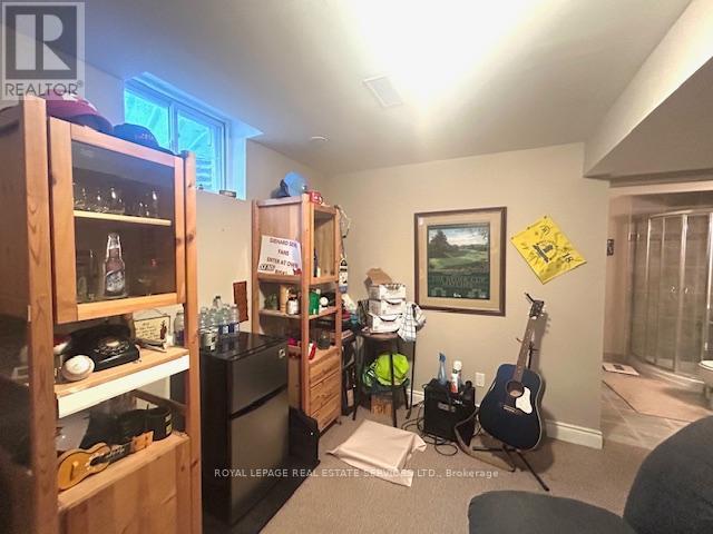 












5579 THORN LANE

,
Burlington,




Ontario
L7L6V8

