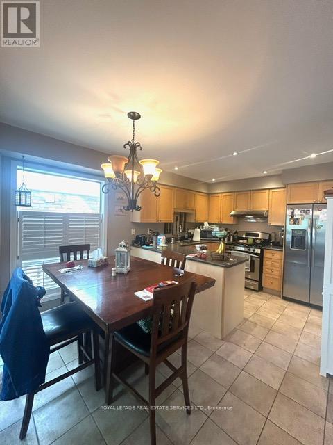 












5579 THORN LANE

,
Burlington,




Ontario
L7L6V8

