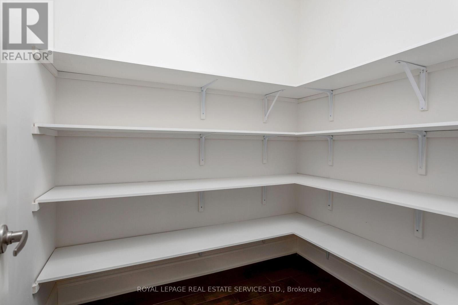 












3159 WILLIAM ROSE WAY

,
Oakville,




Ontario
L6H0T3

